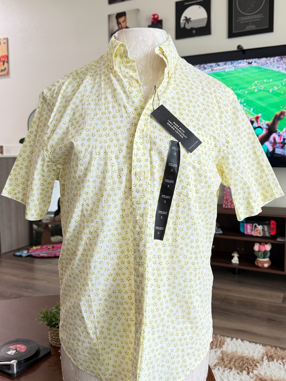Banana Republic Yellow Floral Short-Sleeve Button-Up Shirt